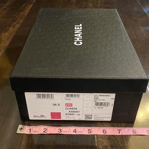 CHANEL - Empty Shoe Box Gift Storage Authentic Black & White Box Medium EUC - Picture 3 of 6